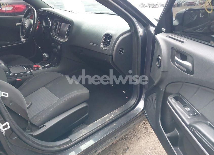 Photo 5 of 2019 Dodge Charger SCAT PACK RWD (VIN 2C3CDXGJ6KH681437)