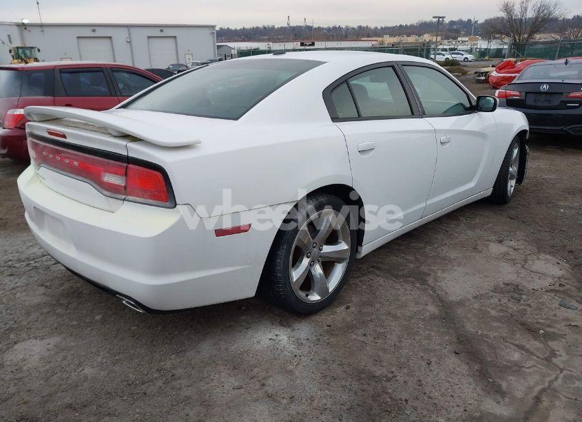 Photo 4 of 2013 Dodge Charger SXT (VIN 2C3CDXHG0DH546542)