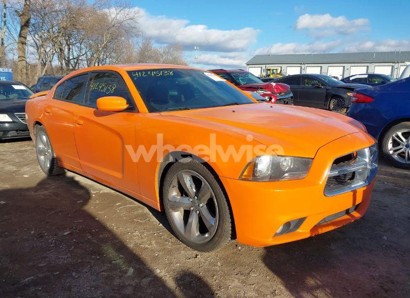 2014 Dodge Charger SXT (VIN 2C3CDXHG0EH155148) main photo