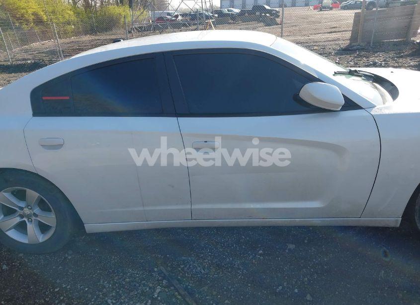 Photo 13 of 2014 Dodge Charger SXT (VIN 2C3CDXHG0EH328912)