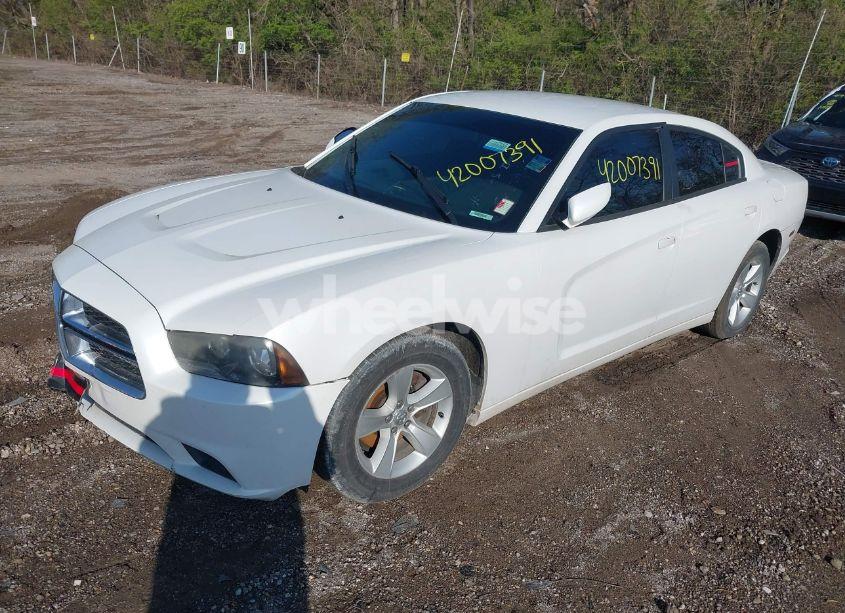 Photo 2 of 2014 Dodge Charger SXT (VIN 2C3CDXHG0EH328912)