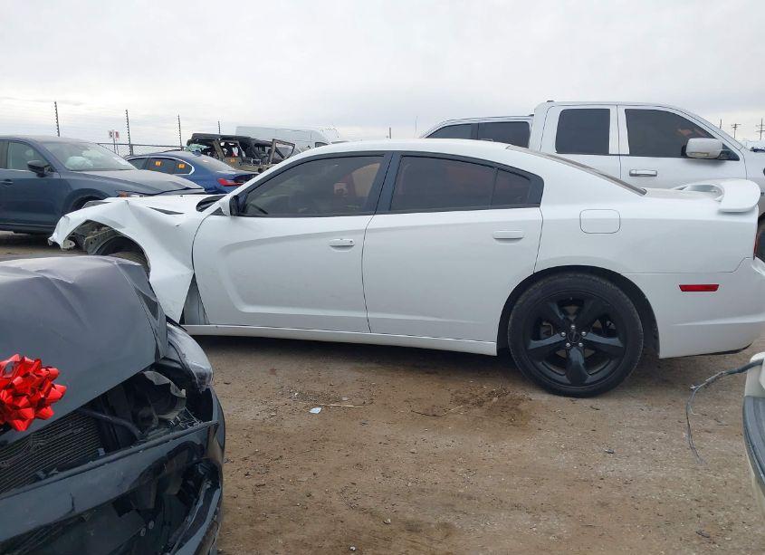 Photo 15 of 2014 Dodge Charger SXT (VIN 2C3CDXHG0EH339201)