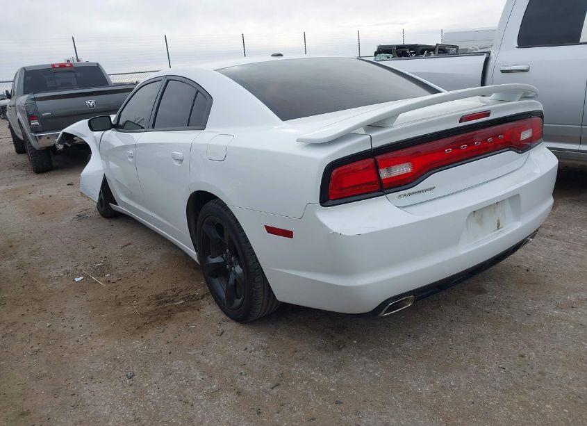Photo 3 of 2014 Dodge Charger SXT (VIN 2C3CDXHG0EH339201)