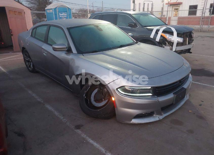 2015 Dodge Charger SXT (VIN 2C3CDXHG0FH794602) main photo