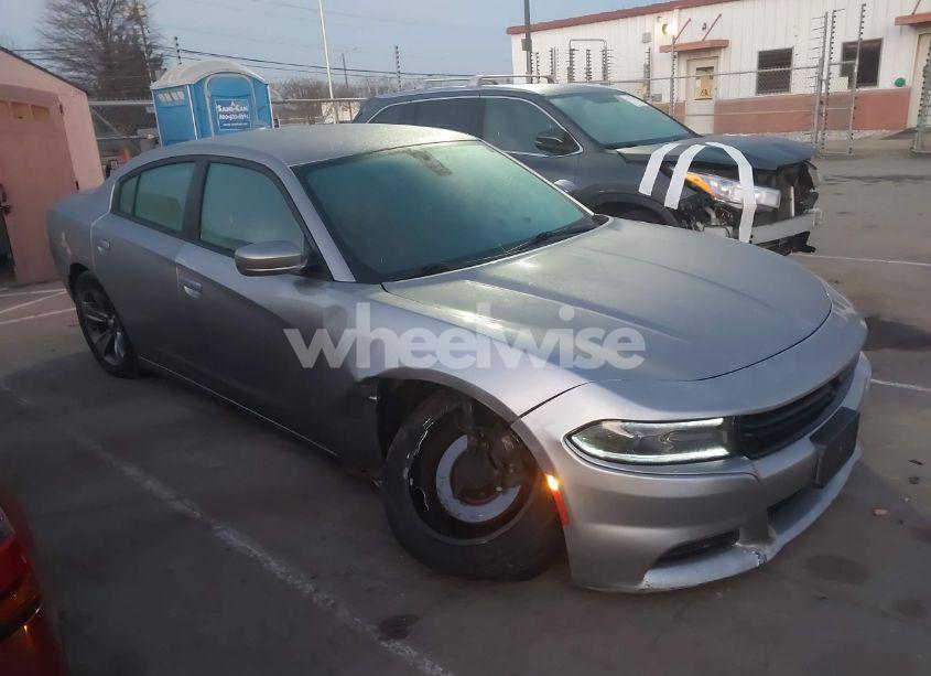 Photo 14 of 2015 Dodge Charger SXT (VIN 2C3CDXHG0FH794602)