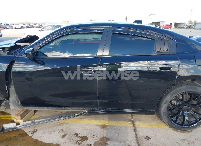 Photo 15 of 2016 Dodge Charger SXT (VIN 2C3CDXHG0GH129779)