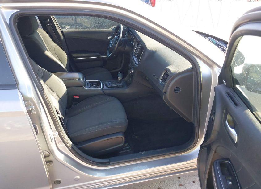 Photo 5 of 2016 Dodge Charger SXT (VIN 2C3CDXHG0GH276331)