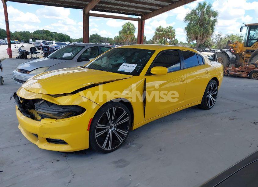 Photo 2 of 2017 Dodge Charger SXT RWD (VIN 2C3CDXHG0HH572113)