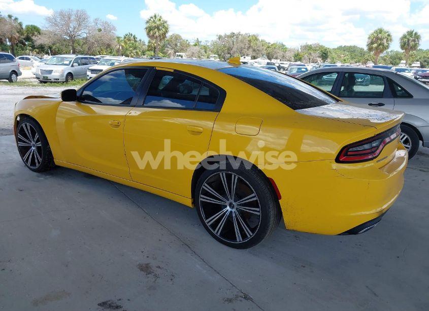 Photo 3 of 2017 Dodge Charger SXT RWD (VIN 2C3CDXHG0HH572113)