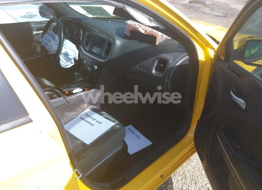 Photo 5 of 2017 Dodge Charger SXT RWD (VIN 2C3CDXHG0HH572113)