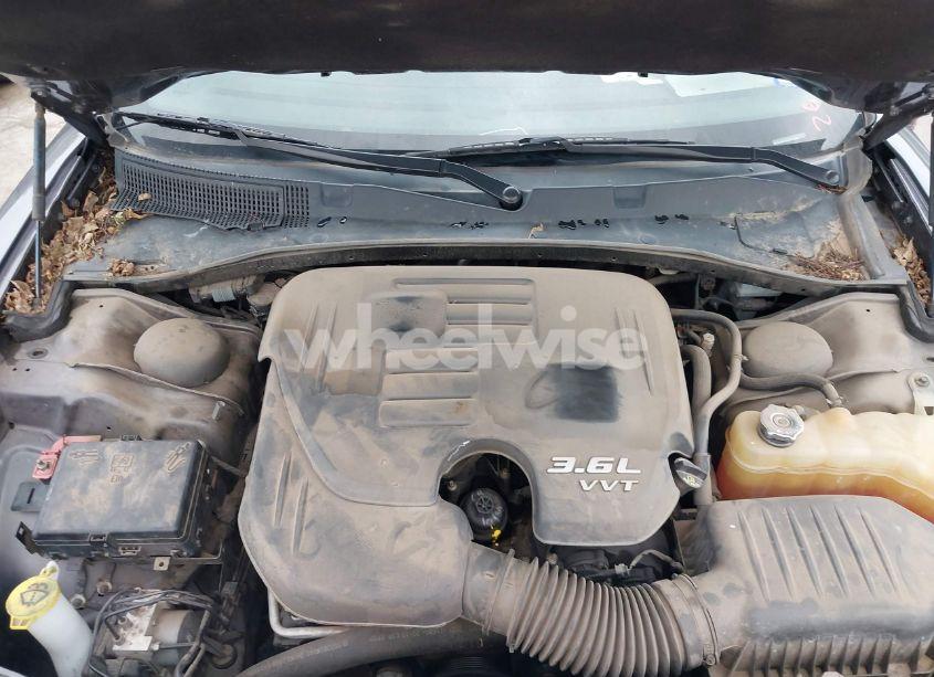 Photo 10 of 2018 Dodge Charger SXT PLUS RWD (VIN 2C3CDXHG0JH122595)