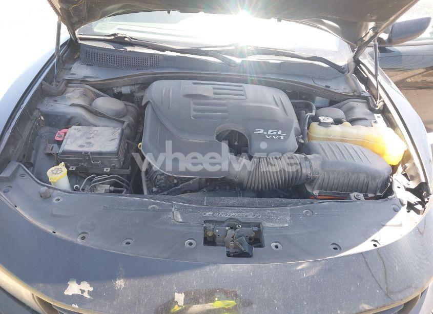 Photo 10 of 2018 Dodge Charger SXT PLUS RWD (VIN 2C3CDXHG0JH152101)