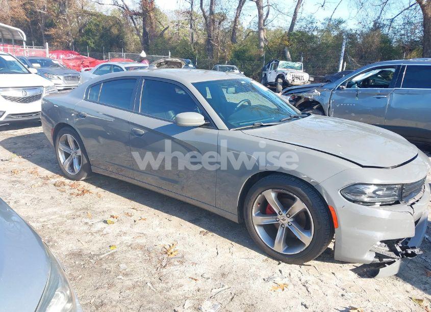 2018 Dodge Charger SXT PLUS RWD (VIN 2C3CDXHG0JH188614) main photo