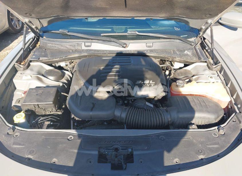 Photo 10 of 2018 Dodge Charger SXT PLUS RWD (VIN 2C3CDXHG0JH188614)