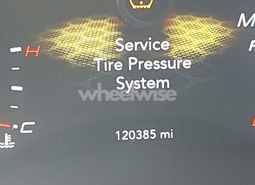 Photo 15 of 2018 Dodge Charger SXT PLUS RWD (VIN 2C3CDXHG0JH188614)