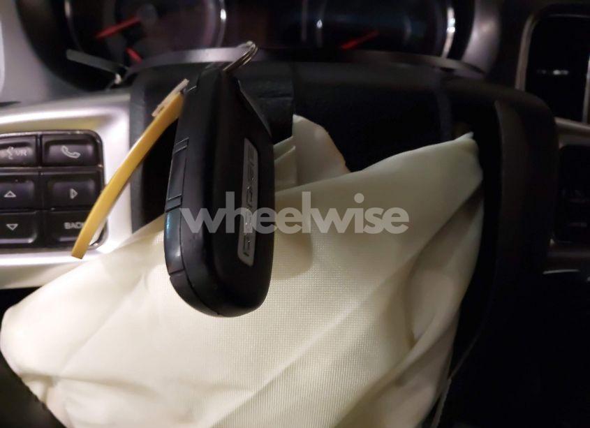 Photo 11 of 2013 Dodge Charger SXT (VIN 2C3CDXHG1DH535484)