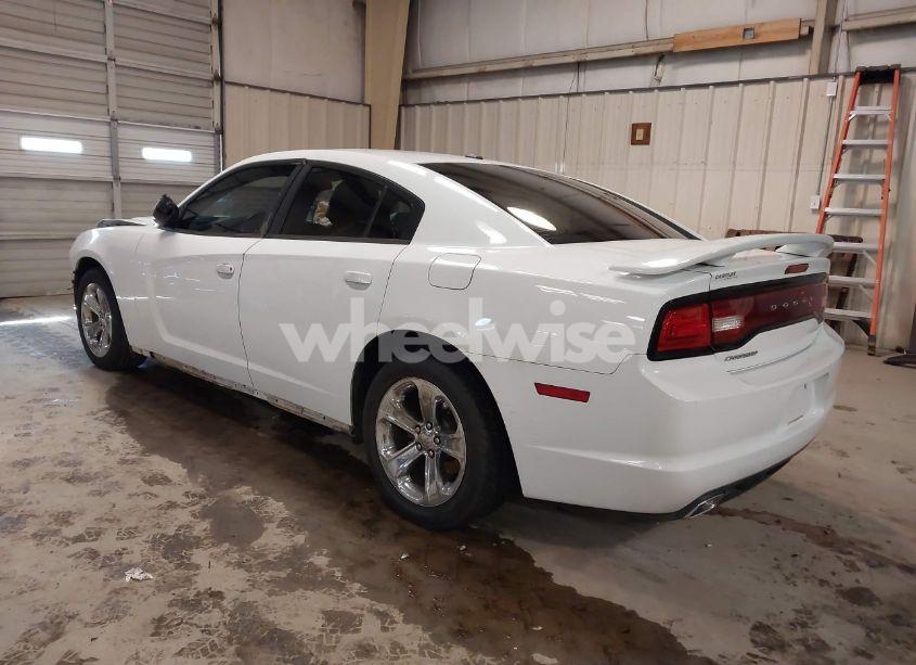 Photo 3 of 2013 Dodge Charger SXT (VIN 2C3CDXHG1DH535484)