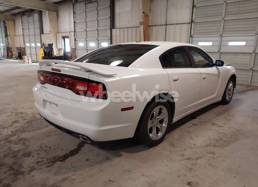 Photo 4 of 2013 Dodge Charger SXT (VIN 2C3CDXHG1DH535484)