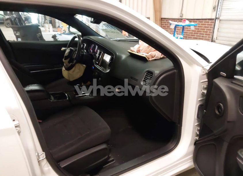 Photo 5 of 2013 Dodge Charger SXT (VIN 2C3CDXHG1DH535484)