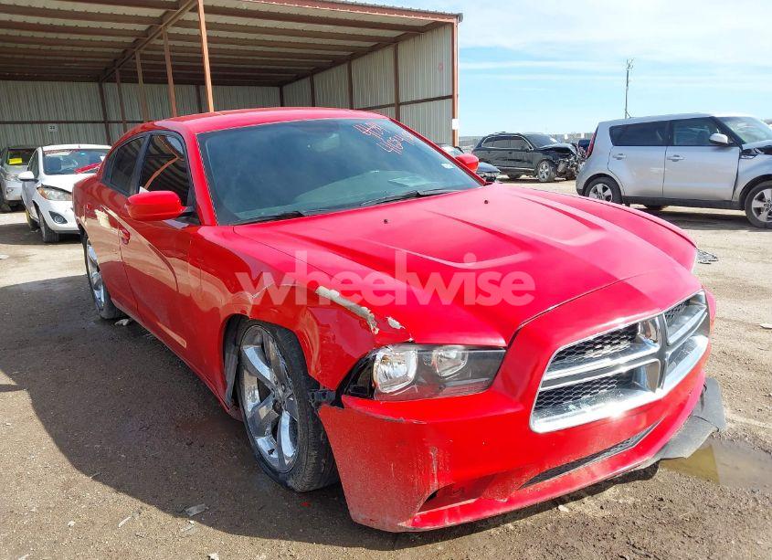 2013 Dodge Charger SXT (VIN 2C3CDXHG1DH738584) main photo