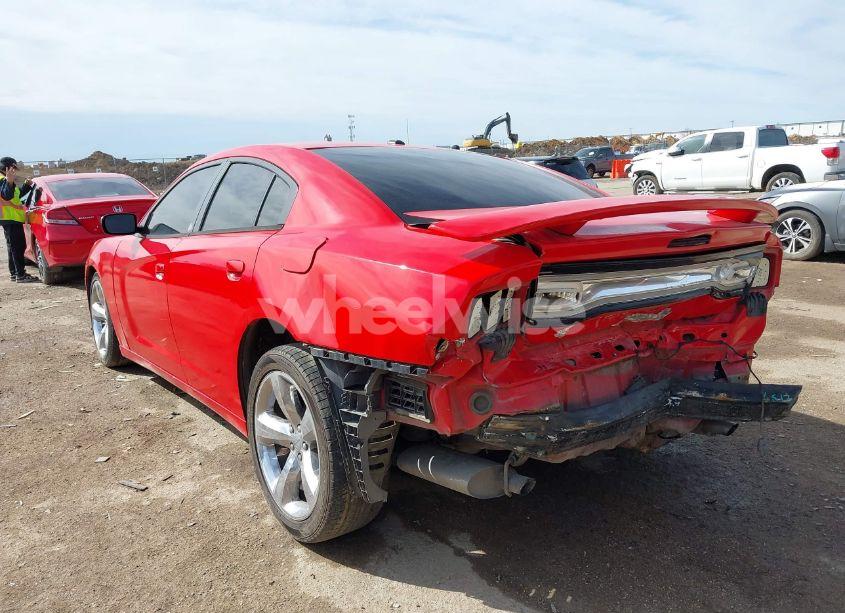 Photo 3 of 2013 Dodge Charger SXT (VIN 2C3CDXHG1DH738584)