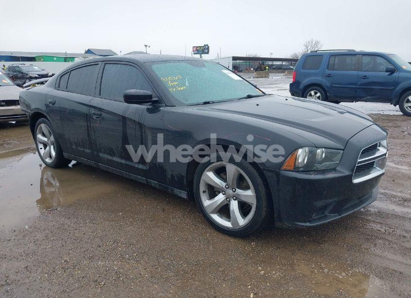 2014 Dodge Charger SXT PLUS (VIN 2C3CDXHG1EH184108) main photo