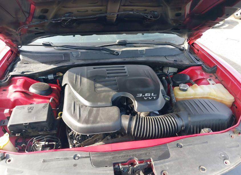 Photo 10 of 2015 Dodge Charger SXT (VIN 2C3CDXHG1FH827624)