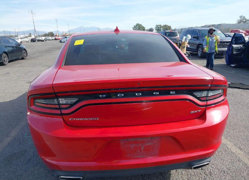 Photo 16 of 2015 Dodge Charger SXT (VIN 2C3CDXHG1FH827624)