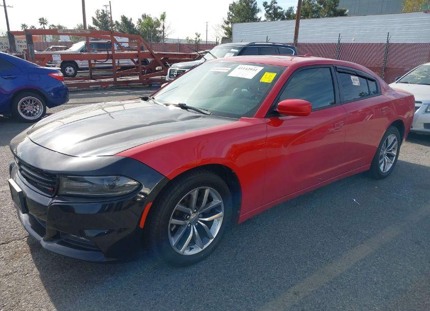 Photo 2 of 2015 Dodge Charger SXT (VIN 2C3CDXHG1FH827624)