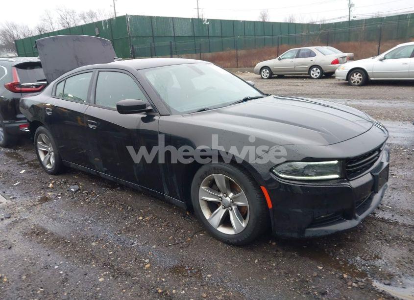2016 Dodge Charger SXT (VIN 2C3CDXHG1GH246495) main photo