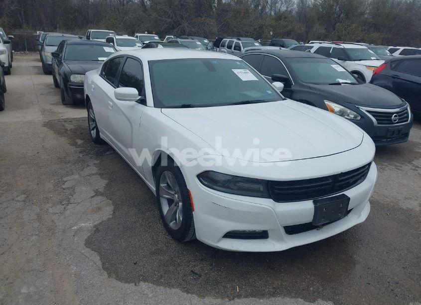 2017 Dodge Charger SXT RWD (VIN 2C3CDXHG1HH561590) main photo