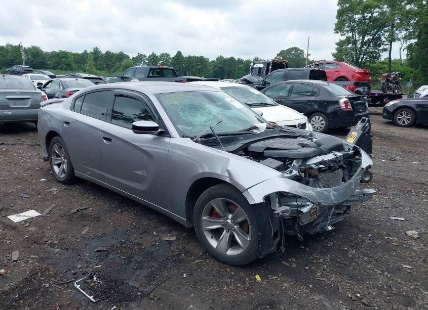 2017 Dodge Charger SXT RWD (VIN 2C3CDXHG1HH601778) main photo