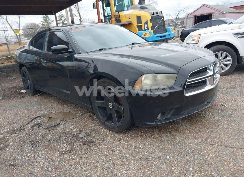 2013 Dodge Charger SXT (VIN 2C3CDXHG2DH558465) main photo