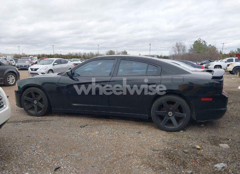 Photo 14 of 2013 Dodge Charger SXT (VIN 2C3CDXHG2DH558465)