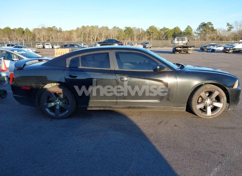 Photo 13 of 2014 Dodge Charger SXT (VIN 2C3CDXHG2EH164112)