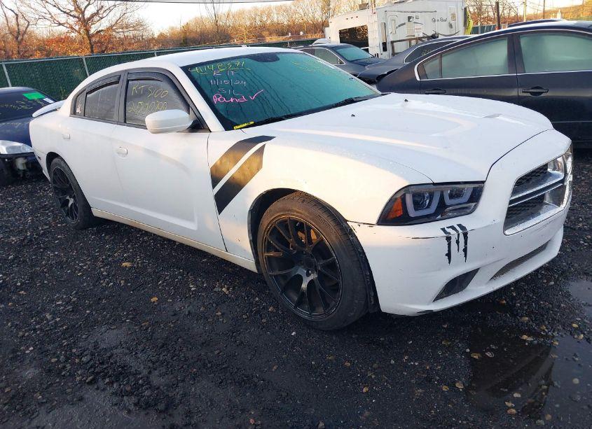 2014 Dodge Charger SXT (VIN 2C3CDXHG2EH267398) main photo
