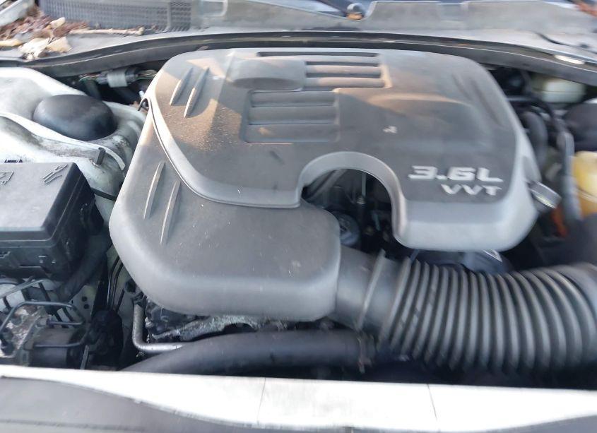 Photo 10 of 2014 Dodge Charger SXT (VIN 2C3CDXHG2EH267398)