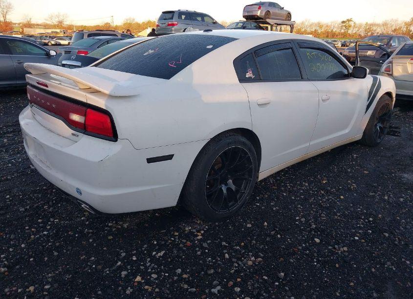 Photo 4 of 2014 Dodge Charger SXT (VIN 2C3CDXHG2EH267398)