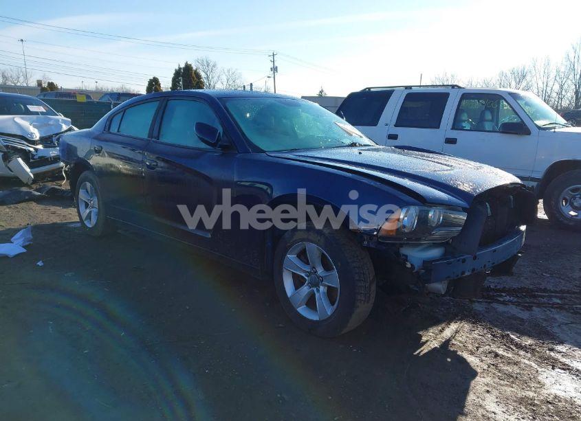 2014 Dodge Charger SXT (VIN 2C3CDXHG2EH267451) main photo