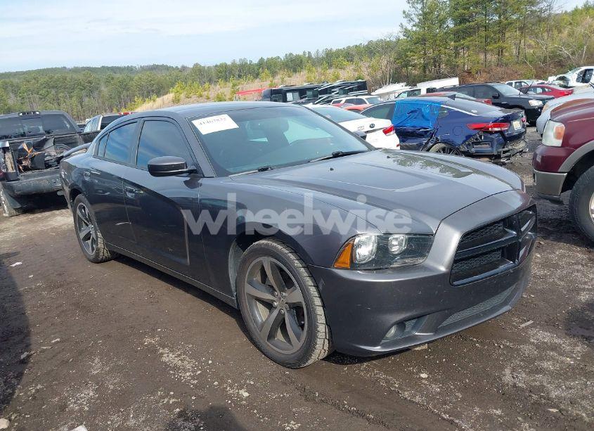 2014 Dodge Charger SXT PLUS (VIN 2C3CDXHG2EH370210) main photo
