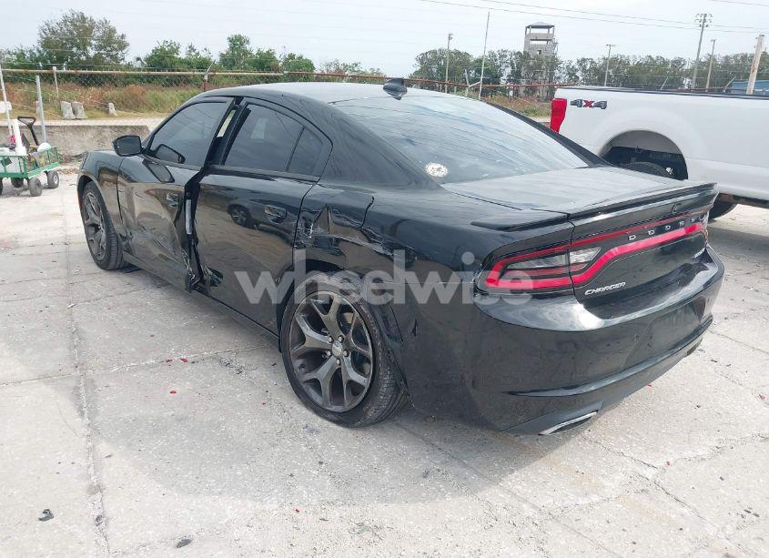 Photo 3 of 2015 Dodge Charger SXT (VIN 2C3CDXHG2FH727774)