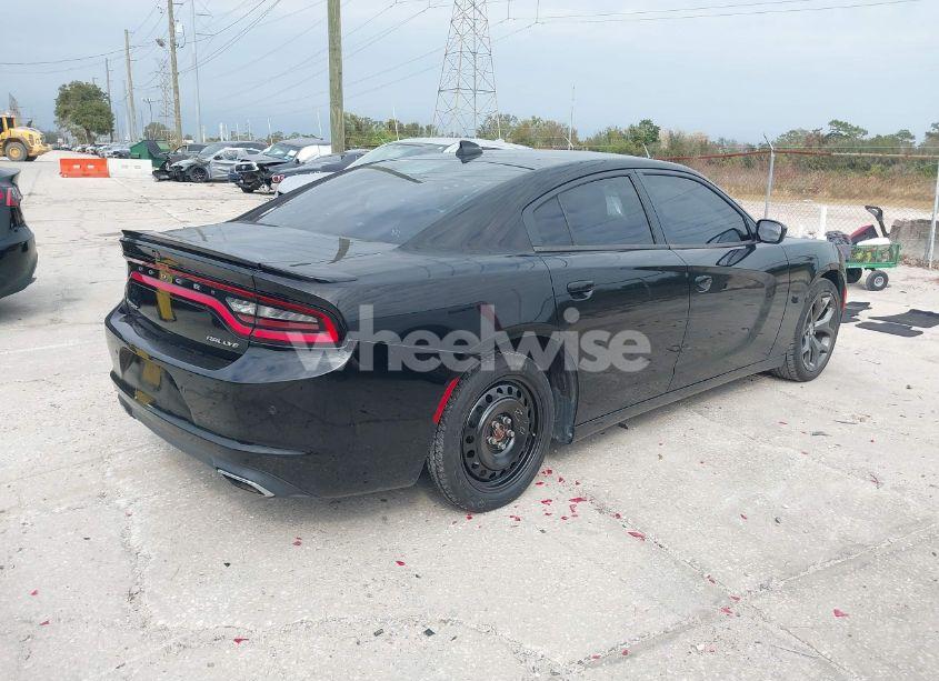 Photo 4 of 2015 Dodge Charger SXT (VIN 2C3CDXHG2FH727774)