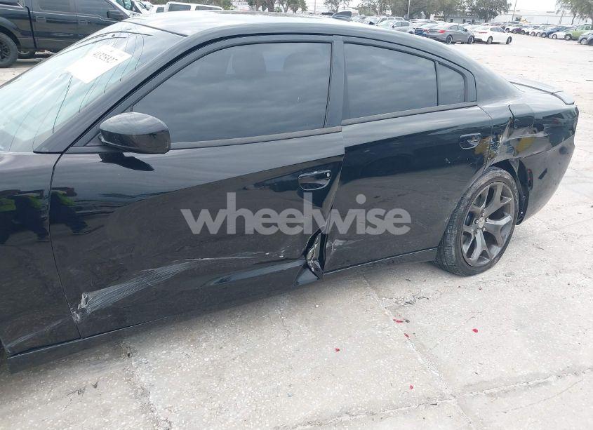 Photo 6 of 2015 Dodge Charger SXT (VIN 2C3CDXHG2FH727774)