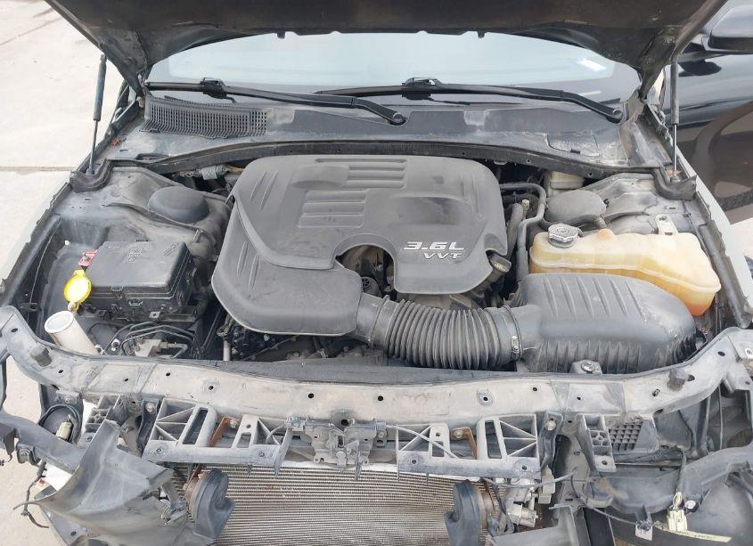 Photo 10 of 2015 Dodge Charger SXT (VIN 2C3CDXHG2FH825249)