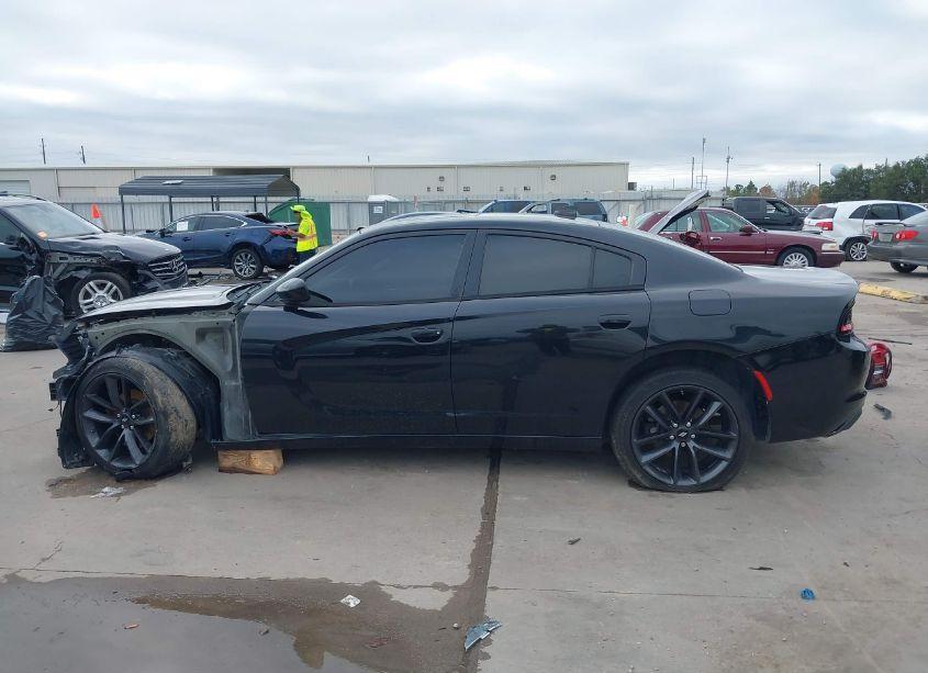 Photo 15 of 2015 Dodge Charger SXT (VIN 2C3CDXHG2FH825249)