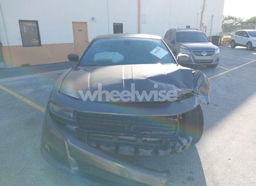 Photo 11 of 2015 Dodge Charger SXT (VIN 2C3CDXHG2FH843847)