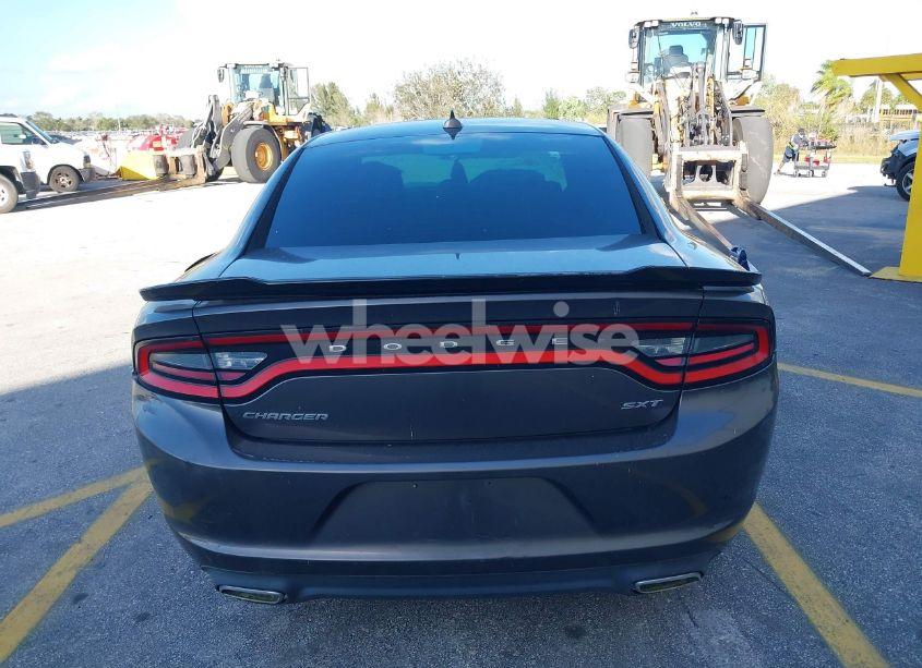 Photo 14 of 2015 Dodge Charger SXT (VIN 2C3CDXHG2FH843847)