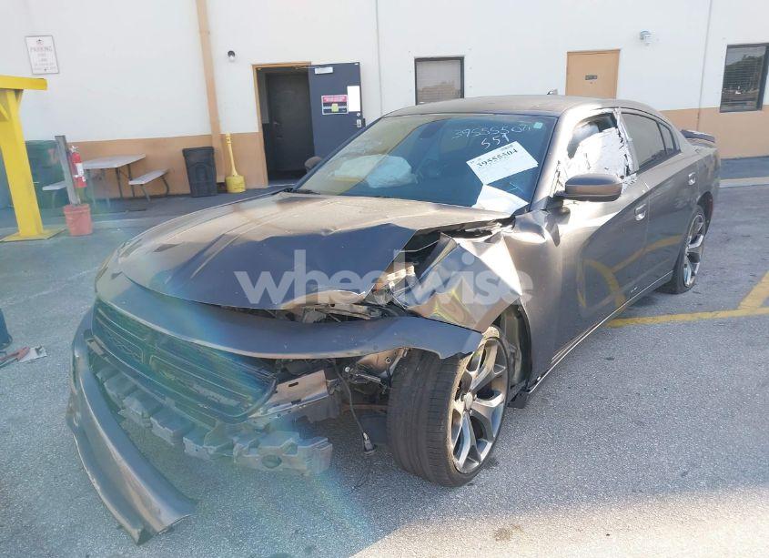 Photo 6 of 2015 Dodge Charger SXT (VIN 2C3CDXHG2FH843847)