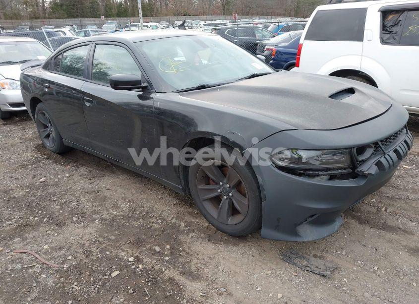 2016 Dodge Charger SXT (VIN 2C3CDXHG2GH121585) main photo