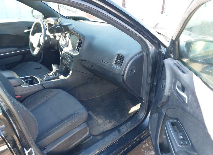Photo 5 of 2016 Dodge Charger SXT (VIN 2C3CDXHG2GH187098)